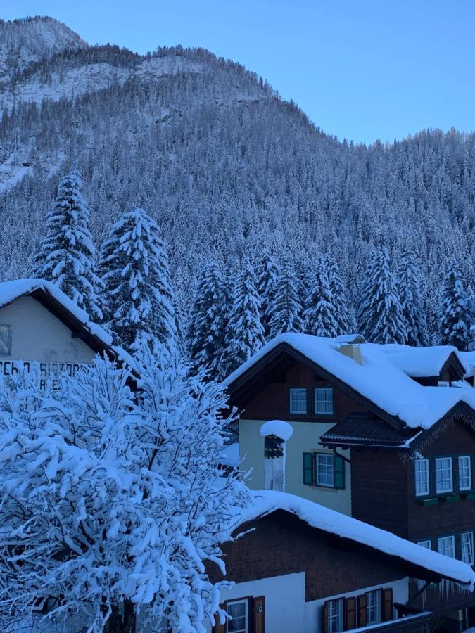 Bed and Breakfast Garni Monika Canazei Exterior foto